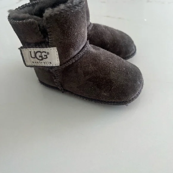 Infant baby Uggs - Picture 2 of 4